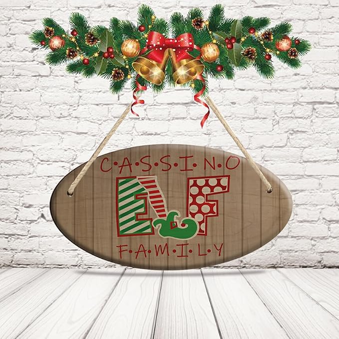 Fuori Porta Natalizio in Legno Targa Fuoriporta Personalizzata con Nomi Famiglia Natale da appendere alla porta Esterno o Interno casa ''ELF in Family''