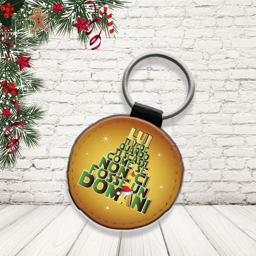 Portachiavi in Eco Pelle Simpatico Natalizio Divertente per Natale Decorativo Chiavi Casa Idea Regalo Originale Personalizzabile con nomi Famiglia ''LUI TI VEDE''