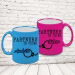 COPPIA TAZZE FLUO ''PARTNERS IN CRIME''