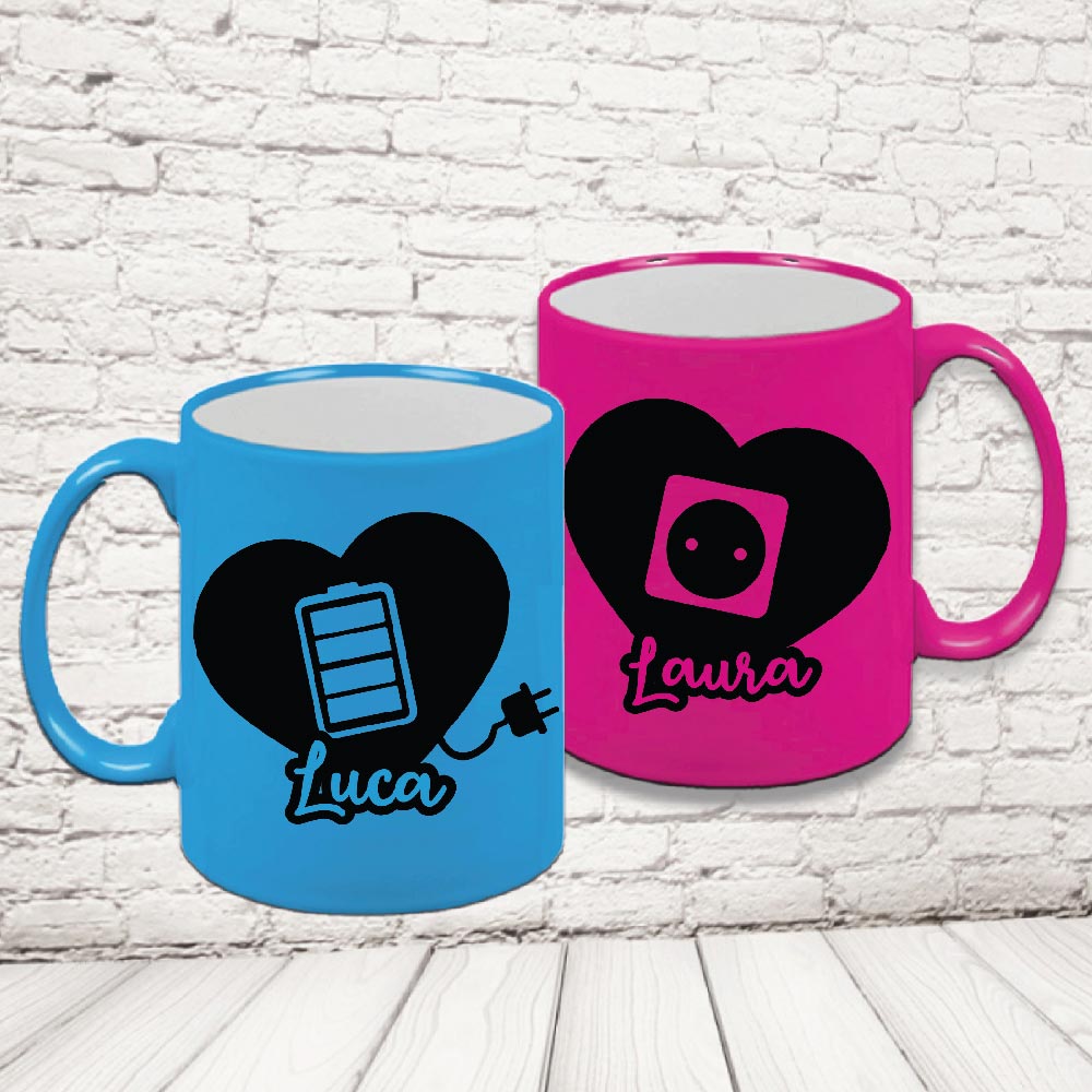 COPPIA TAZZE FLUO ''AMORE RICARICA''