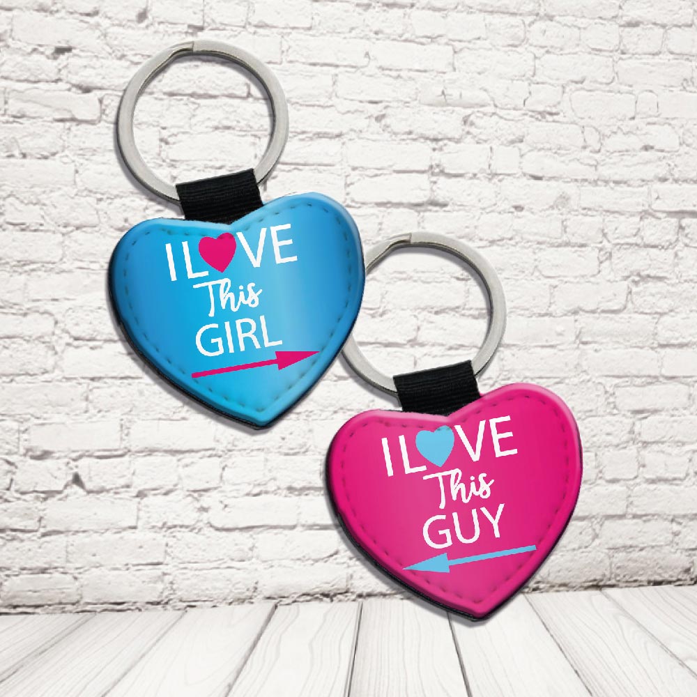 COPPIA PORTACHIAVI ''I LOVE THIS GUY/GIRL'