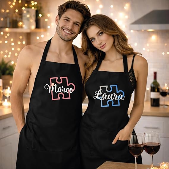 Set 2 Pezzi Grembiuli da Cucina Made in Italy per Coppia Personalizzabili con Nomi, Grembiuli da Cuoco, Regalo di Compleanno, Fidanzamento, San Valentino, Natale PUZZLE