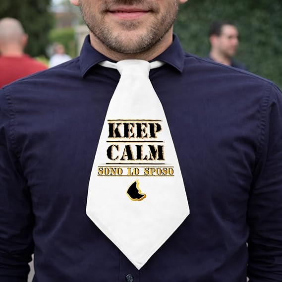 Cravattone per Uomo Addio al Celibato Matrimonio con Stampa Personalizzata per Sposo ed Amici Grafica Divertente Gadget Originale per Festa ''KEEP CALM''