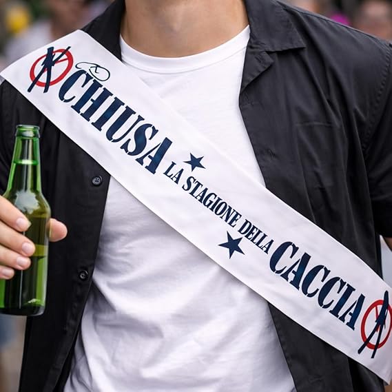 Fascia in Raso per Uomo Addio al Celibato Matrimonio con Stampa Personalizzata per Sposo ed Amici Grafica Divertente Gadget Originale per Festa ''CHIUSA LA STAGIONE''