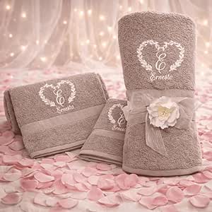 Kit Set Completo asciugamani da bagno 3 pezzi Telo viso bidet Personalizzate Ricamate con Iniziali - Spugna di Puro Cotone Idrofilo beige - Idea Regalo per lui e lei Albergo INIZIALE DECORO