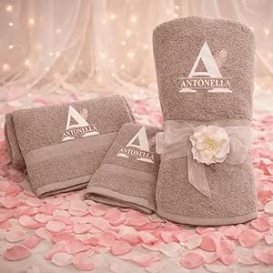 Kit Set Completo asciugamani da bagno 3 pezzi Telo viso bidet Personalizzate Ricamate con Iniziali - Spugna di Puro Cotone Idrofilo beige - Idea Regalo per lui e lei Albergo LETTER NAME