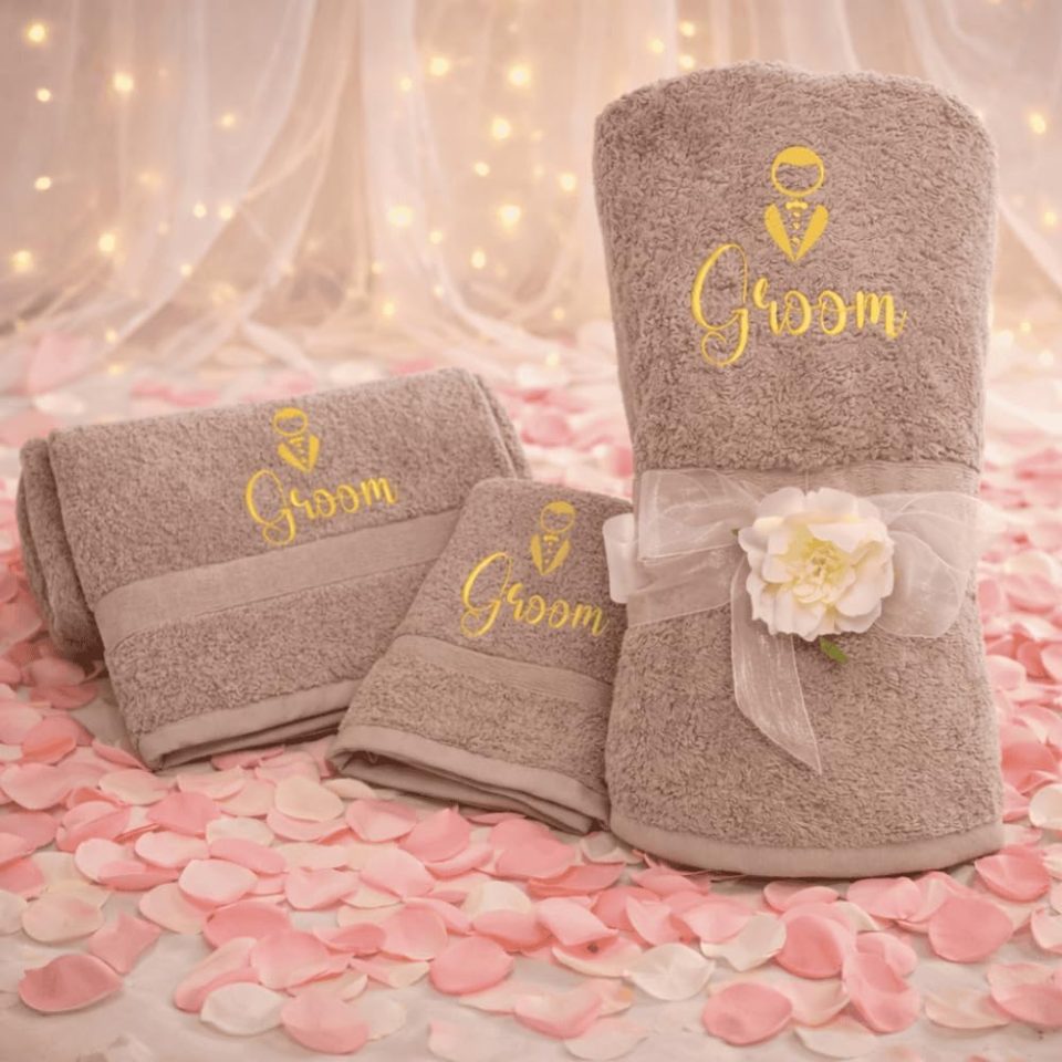 Kit Set Completo asciugamani da bagno 3 pezzi Telo viso bidet Personalizzate Ricamate con Iniziali - Spugna di Puro Cotone Idrofilo beige - Idea Regalo per lui e lei Albergo SPOSI