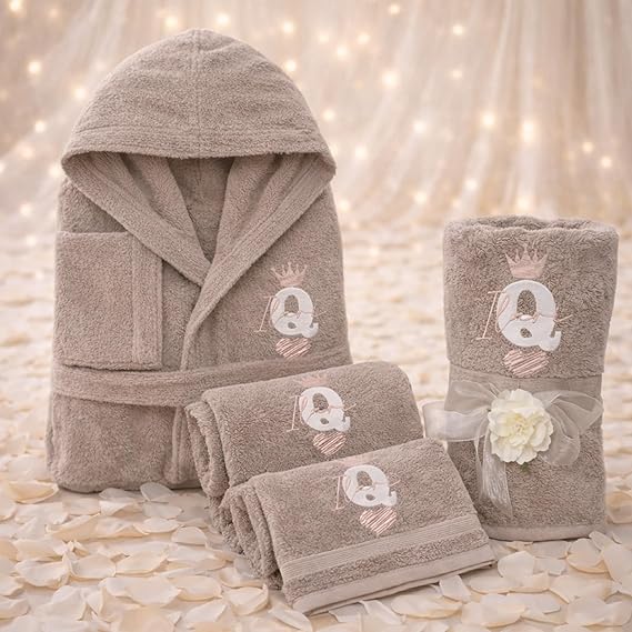 Kit Set 4 pz Accappatoio e 2 Asciugamani viso e bidet + Telo Doccia Grande Personalizzati con Nome Ricamati - in morbida spugna di cotone - Idea regalo per Uomo Donna Lui e Lei KING AND QUEEN