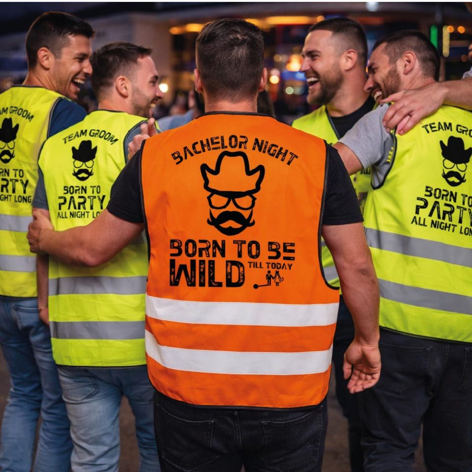 Kit Pacchetto Gilet per Addio al Celibato Gadget Divertente Personalizzabile per Amici e Sposo Costume Scherzi Festa Matrimonio ''BORN TO BE WILD''