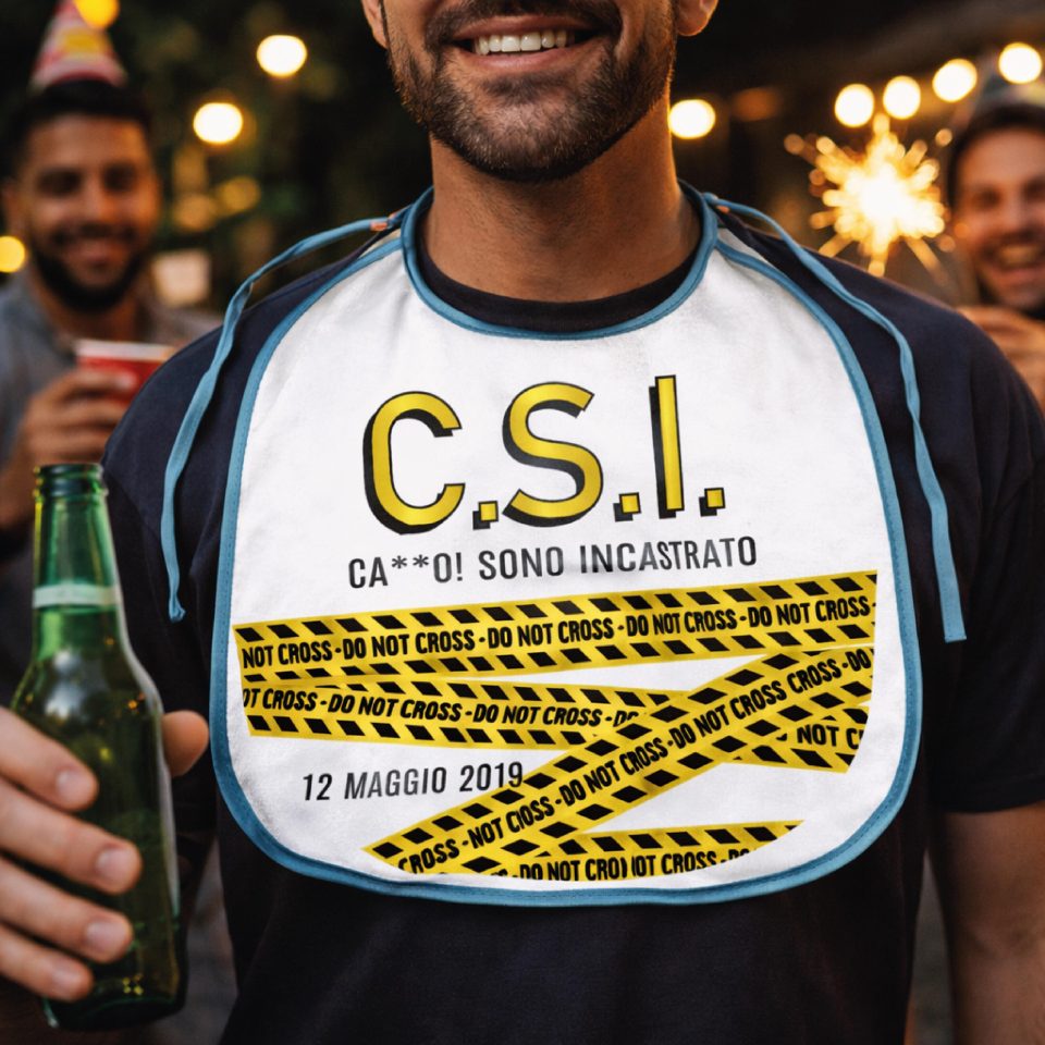 Bavettone Bavetto per Addio al Celibato Uomo Sposo, Grafica Divertente Gadget Originale Unica, Festa Addio al Celibato ''C.S.I''