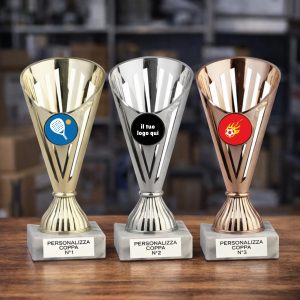 tris di coppe premiazione