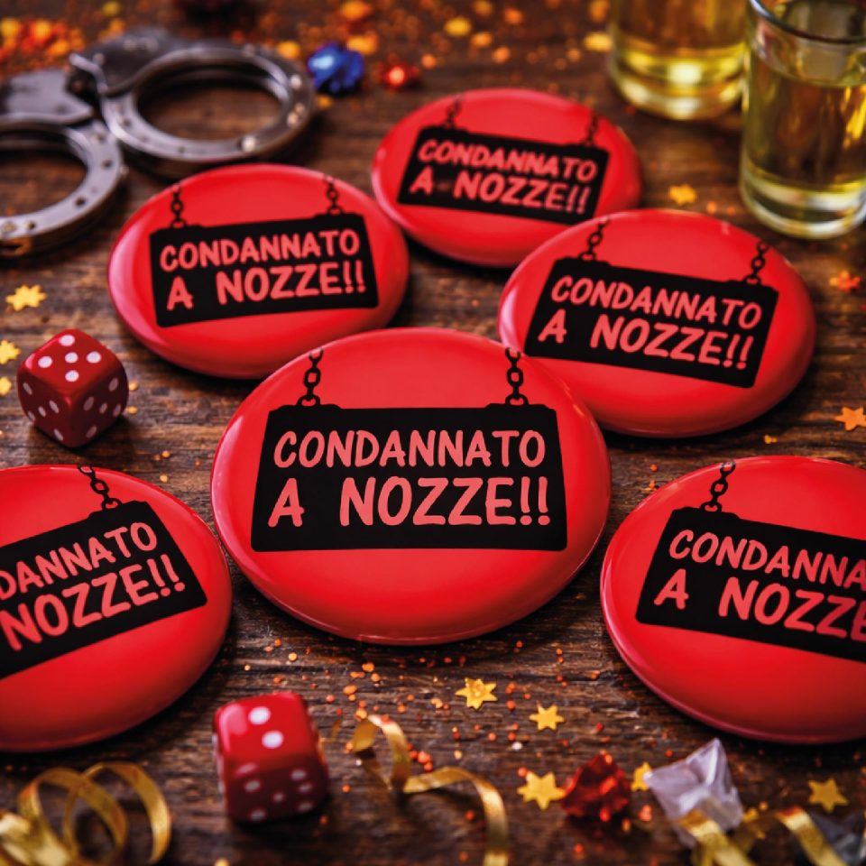 Spille Celibato Divertenti – Set Completo Team Sposo + Spilla “CONDANNATO A NOZZE” – Gadget Festa Addio al Celibato