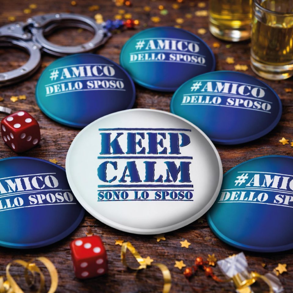 Spille Celibato Divertenti – Set Completo Team Sposo + Spilla “KEEP CALM” – Gadget Festa Addio al Celibato