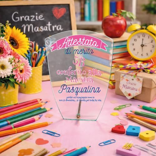 Targa Personalizzata – Targa Commemorativa in Cristallo Vetro | Idea Regalo Personalizzabile con Nome per Maestra Insegnante Scuola Primaria Asilo Elementare fine anno ''MERITO''