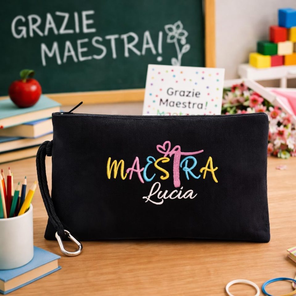 Pochette ''SKETCH'' Personalizzata – Astuccio in Tela – Con NOME Ricamato – Idea Regalo di Classe fine Anno Scolastico Maestra Asilo Nido, Scuola Materna, elementare Infanzia e primaria