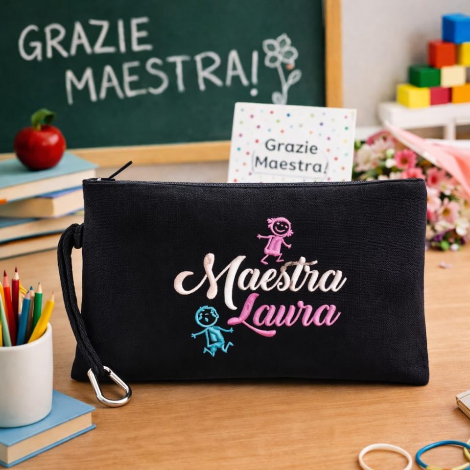 Pochette ''DISEGNI'' Personalizzata – Astuccio in Tela – Con NOME Ricamato – Idea Regalo di Classe fine Anno Scolastico Maestra Asilo Nido, Scuola Materna, elementare Infanzia e primaria