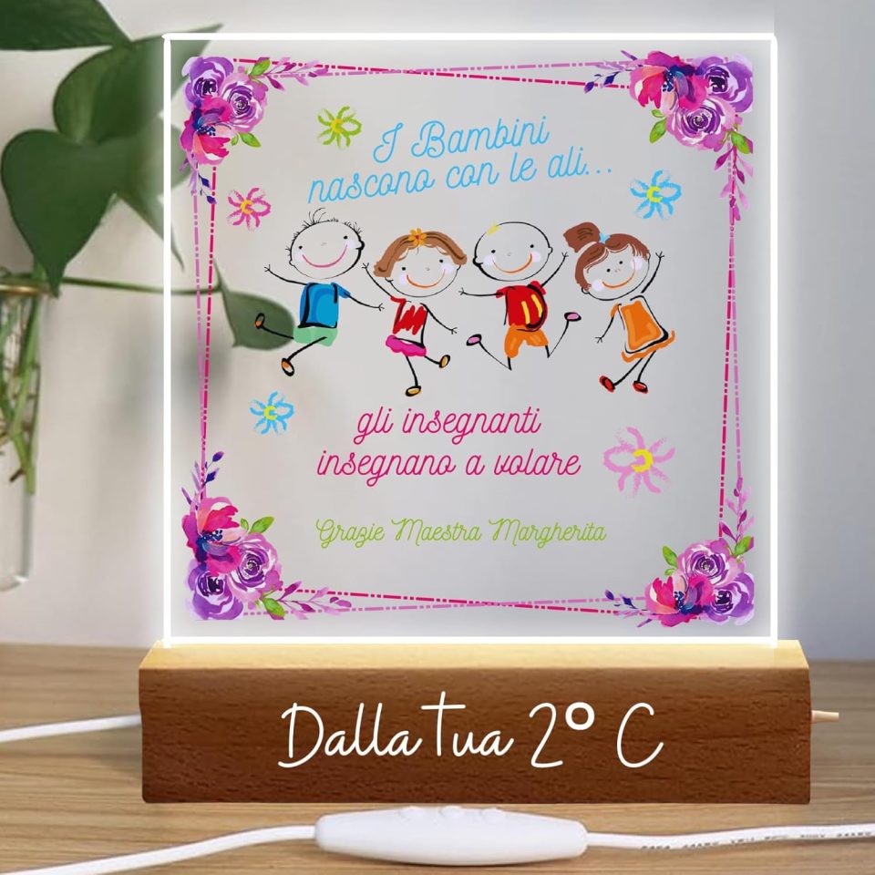 Lampada a led da notte personalizzata con Nomi alunni classe e sezione Luce notturna in Plexiglass Trasparente cornice in legno - Idea Regalo Maestra fine anno Scolastico ''INSEGNANO A VOLARE''