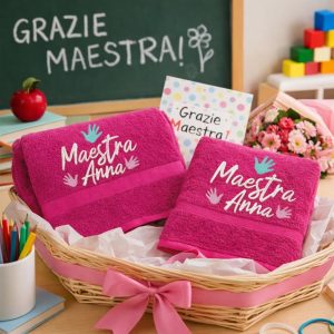 COPPIA ASCIUGAMANI RICAMO MAESTRA ''MANINE'' FUCSIA