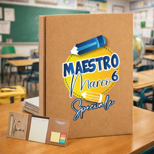 Quaderno A5 Blocco Note Appunti con Penna Foglietti Adesivi a Righe Personalizzabile con Nome Classe - Idea Regalo per Maestro Insegnante Scuola Primaria Asilo Elementare fine anno 6 SPECIALE