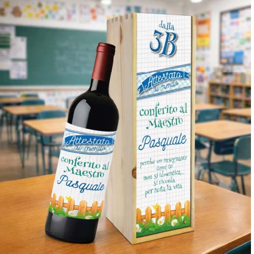 Kit Set Scrigno in Legno con Etichetta Adesiva per Bottiglia Personalizzato con Nome Classe Alunni - Cassetta Porta Bottiglie Idea Regalo per Maestro Insegnante fine anno Scolastico ATTESTATO DI MERITO