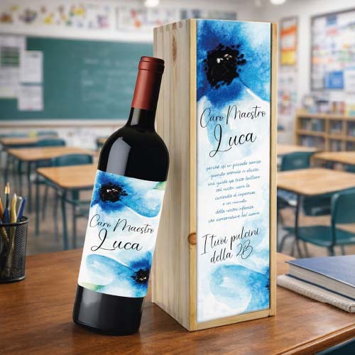 Kit Set Scrigno in Legno con Etichetta Adesiva per Bottiglia Personalizzato con Nome Classe Alunni - Cassetta Porta Bottiglie Idea Regalo per Maestro Insegnante fine anno Scolastico FIORE BLU