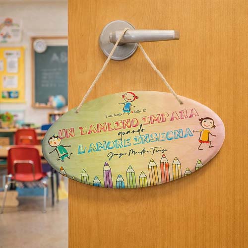 Targhetta Fuori Porta in Legno Personalizzato ''L'AMORE INSEGNA'' idea regalo di classe fine anno scolastico Maestra asilo nido, scuola materna, elementare infanzia