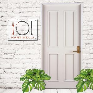 Targa Plexiglass Personalizzata con Logo – Insegna Professionale