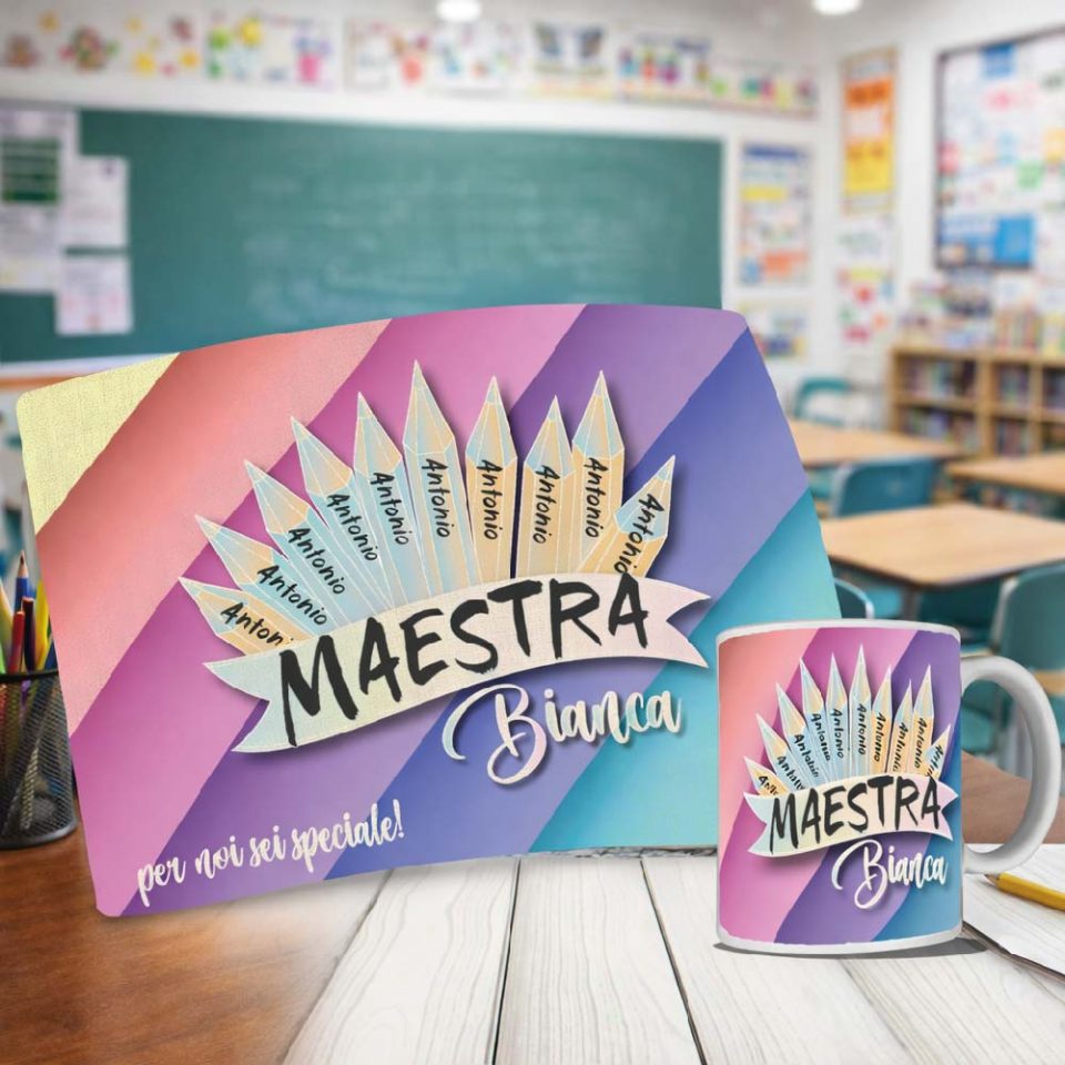 Kit Tovaglietta Tazza colazione Personalizzato ''PASTELLI NOMI'' idea regalo di classe fine anno scolastico Maestra asilo nido, scuola materna, elementare infanzia e primaria