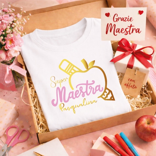 T-Shirt Maglietta Maglia Donna Personalizzata ''SUPER'' Idea Regalo di Classe fine Anno Scolastico per Maestra Asilo Nido, Scuola Materna, elementare Infanzia e primaria
