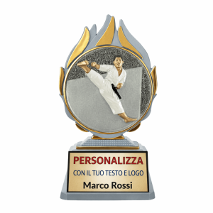 Trofeo karate personalizzato 14 cm con atleta arti marziali su disco in resina argento e base con targhetta