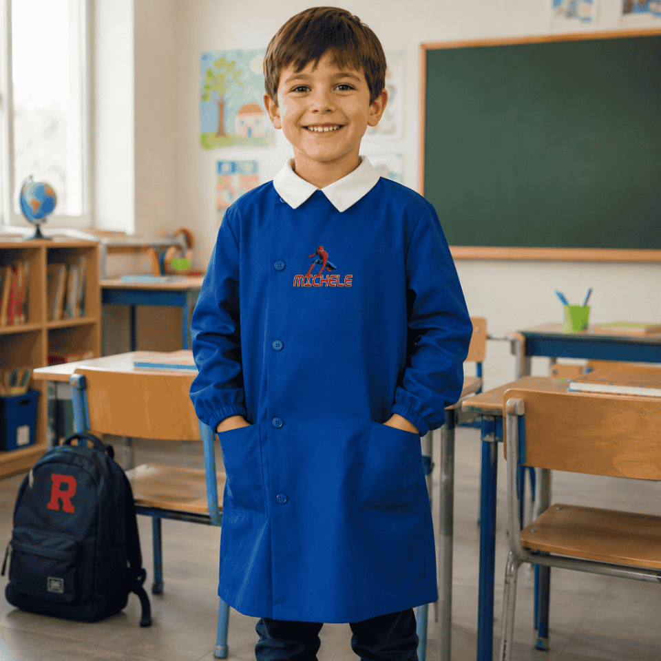 Grembiule Scuola Elementare Primaria Bimbo Bambino Divisa Blu con Bottoni Personalizzato con nome e Personaggio UOMO RAGNO, Made in Italy, 6 7 8 9 10 11 12 13 14 15 Anni
